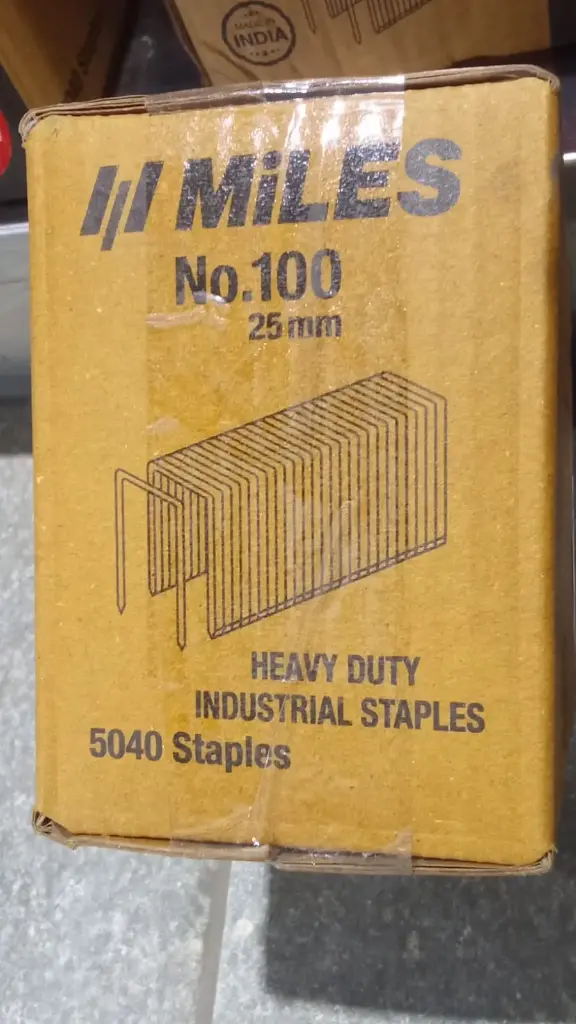 MILES STAPLES 100-25(5040